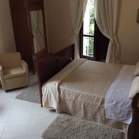 Castello Dei Principi Отель 3*